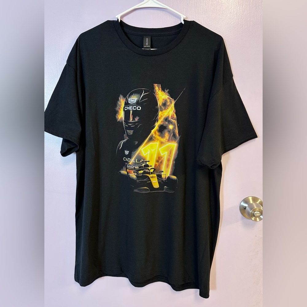 New Graphic T-Sirt Size XL